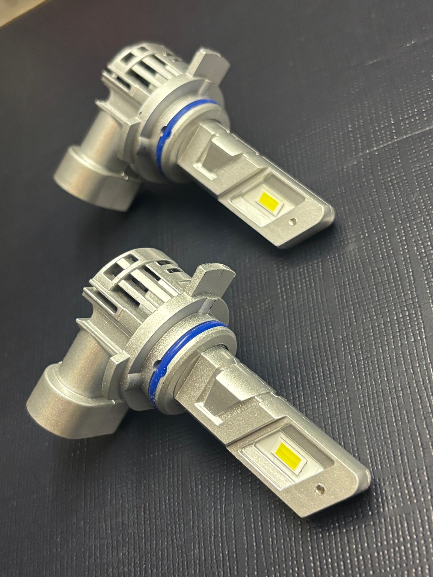 LED HIR2 headlight bulb, 2pcs